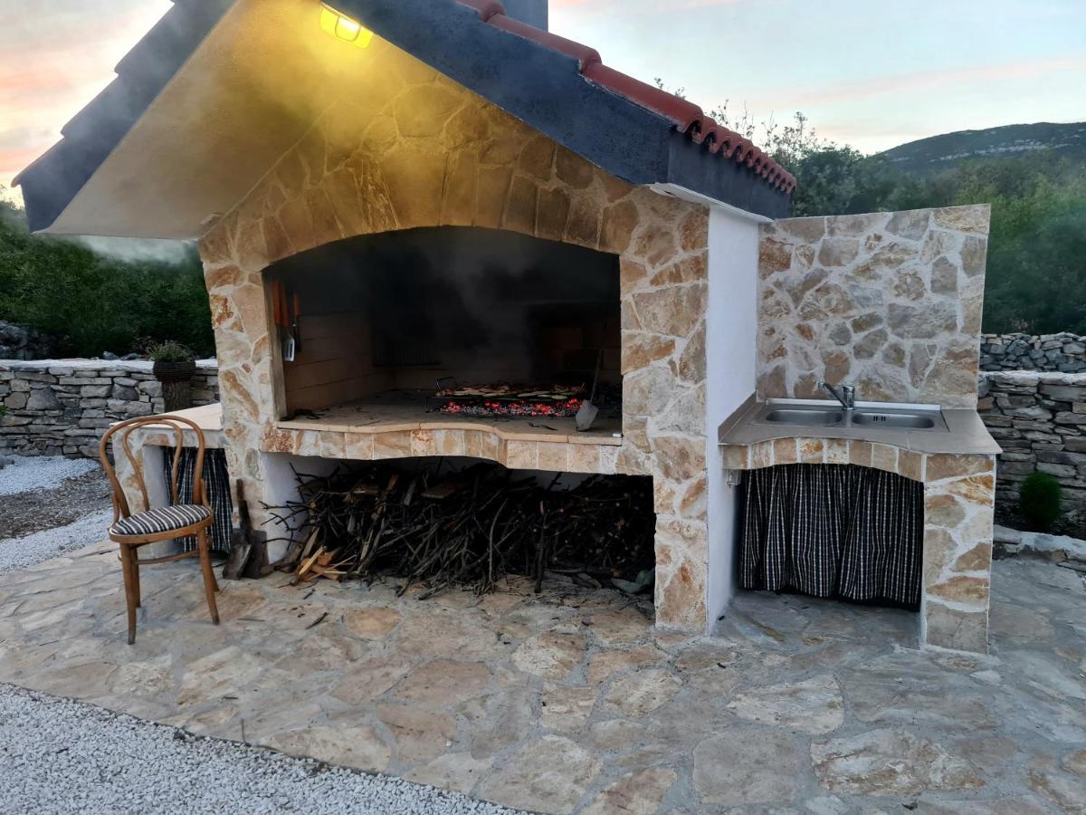 House Camellia With Fenced Pool And Playground Βίλα Blizna Donja Εξωτερικό φωτογραφία