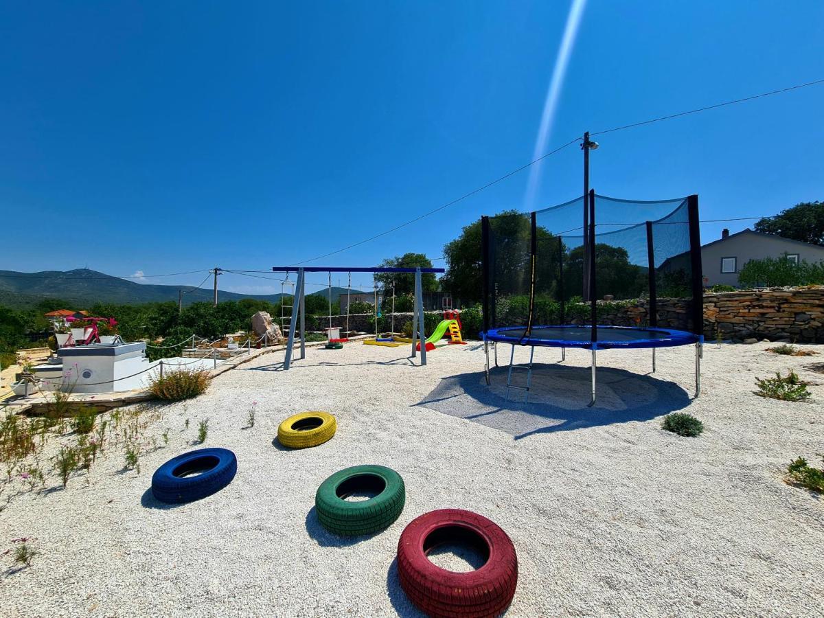 House Camellia With Fenced Pool And Playground Βίλα Blizna Donja Εξωτερικό φωτογραφία